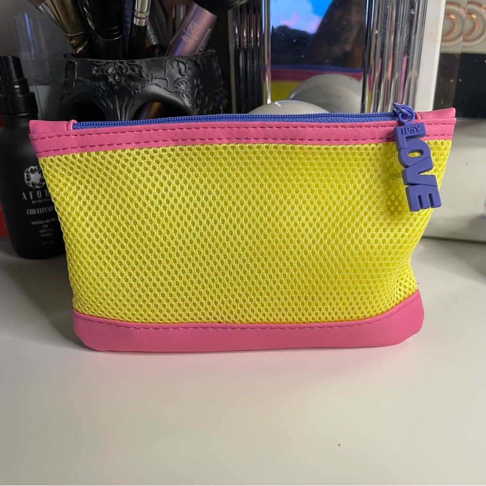 3/$15 Ipsy Bag Neon Mesh Zippered Cosmetic Bag June 2023 Ipsy